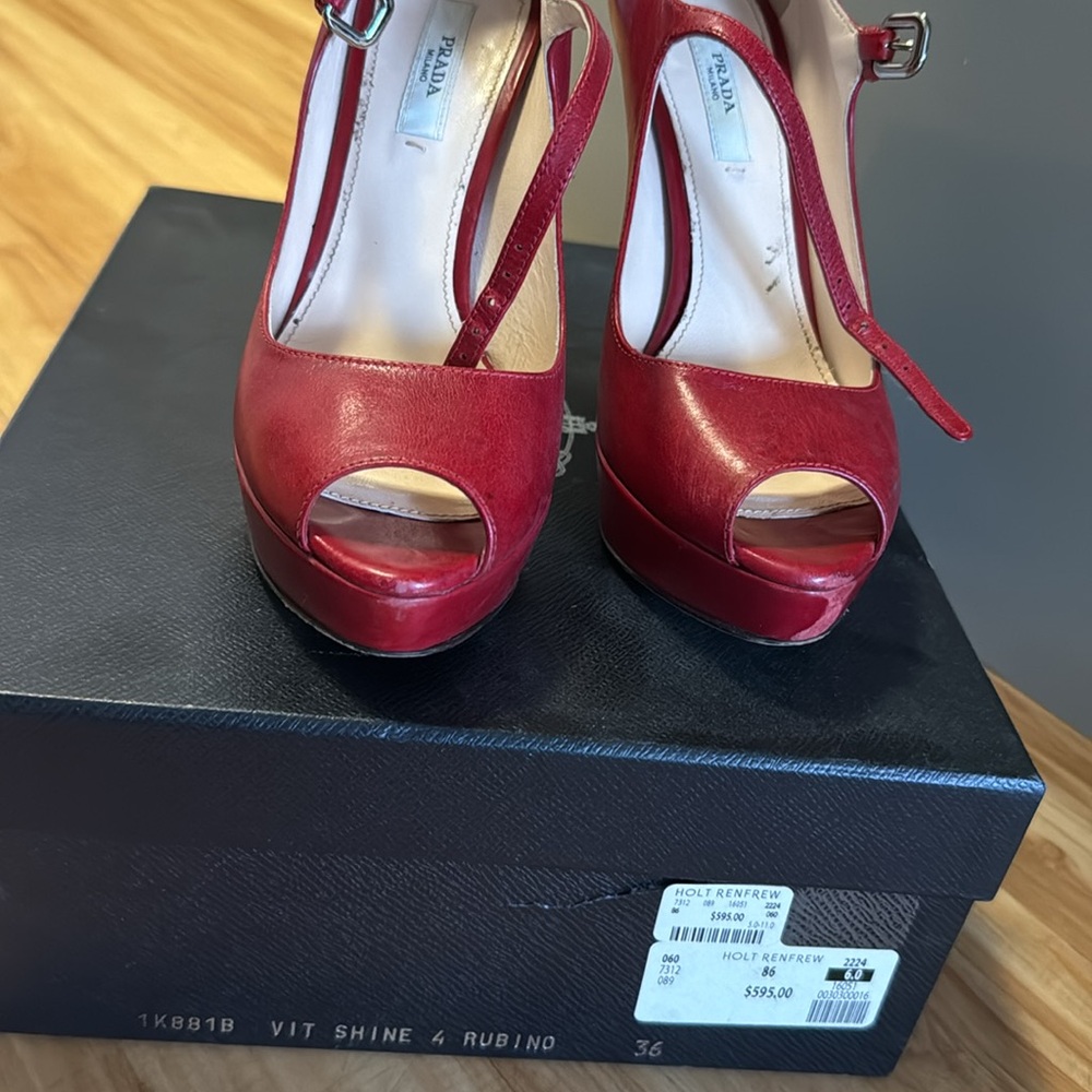 Prada heels - Picture 6 of 8